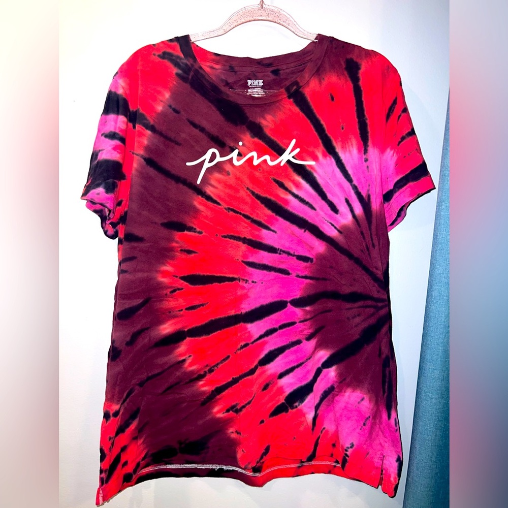 VS Pink Tie Dye Tshirt L